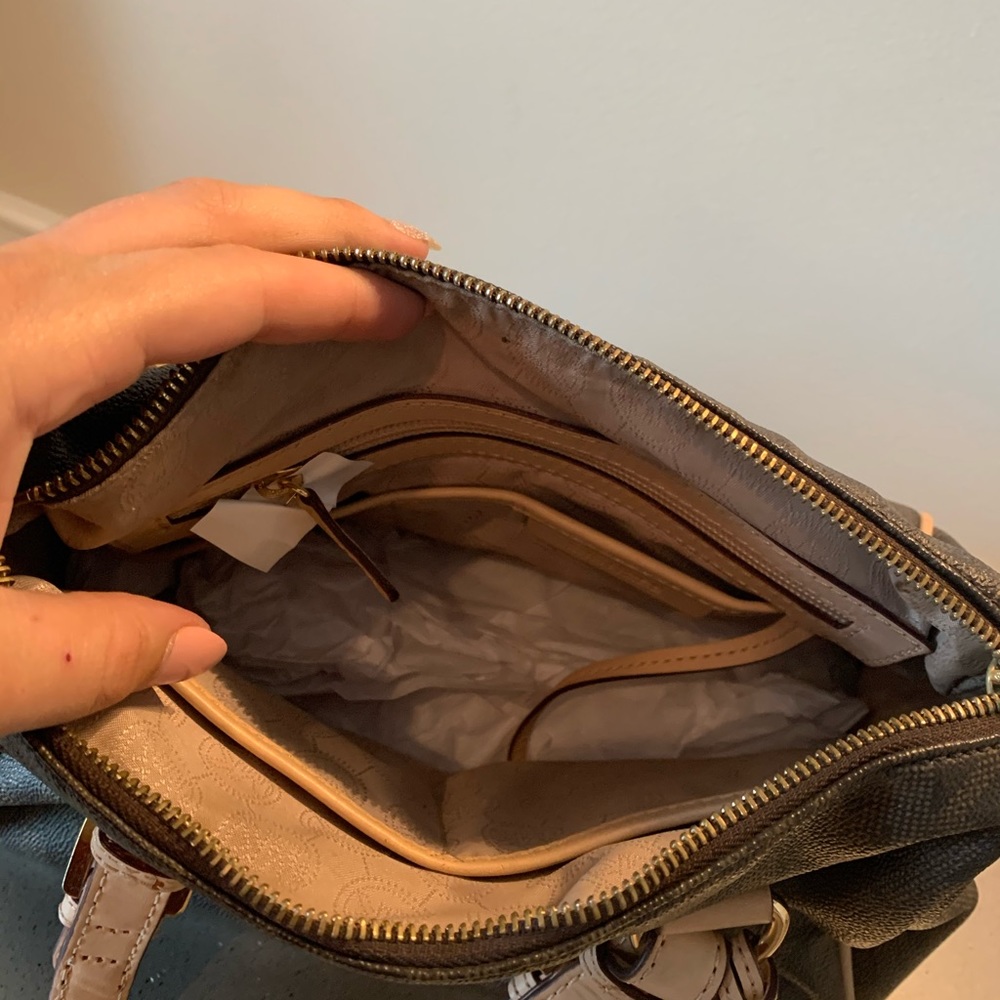Purse - Picture 2 of 2